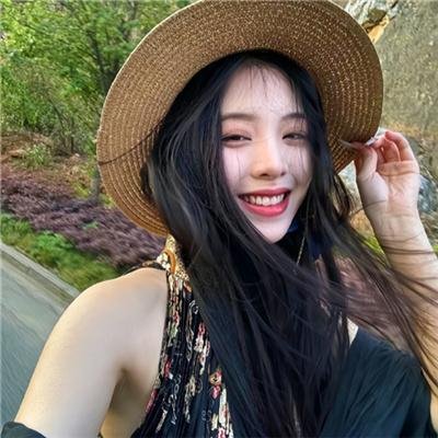 马拉加街夕阳红 - 玛丽亚姆·图扎尼 导演 卡门·毛拉  主演